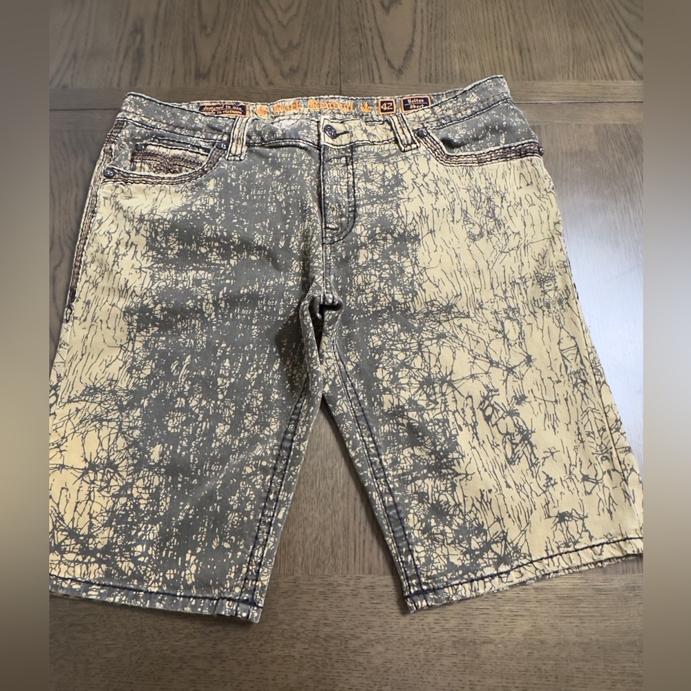 Rock Revival Y2K Grunge Bolton Denim Shorts
Mens Size 42